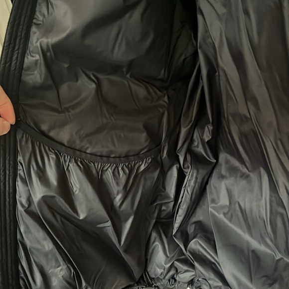 Uniqlo Black Seamless Parka - Picture 9 of 9